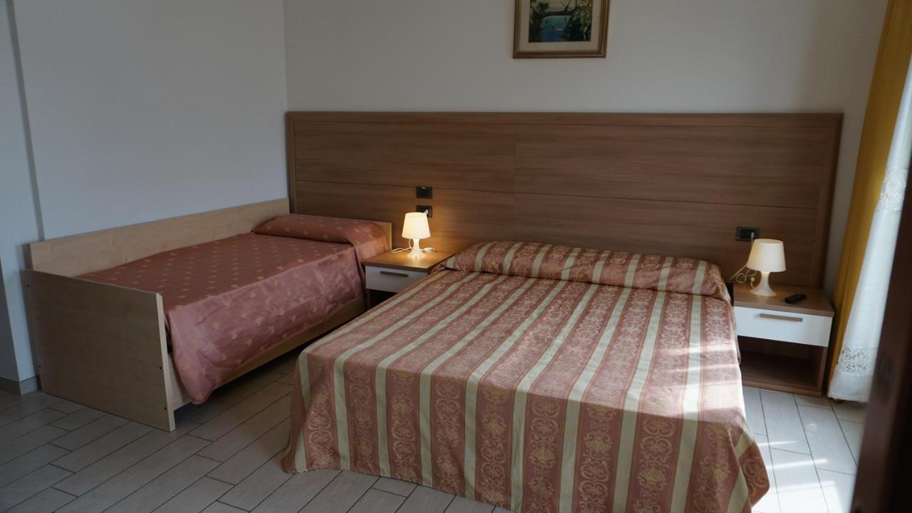 Ideal Hotel 3*