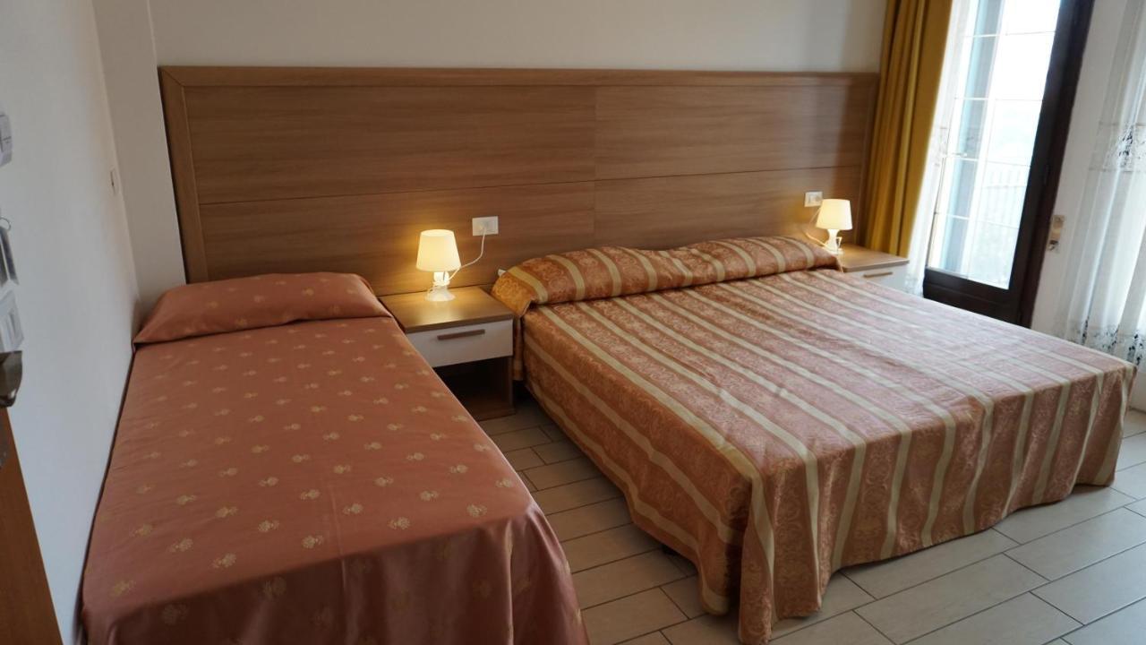 Ideal Hotel