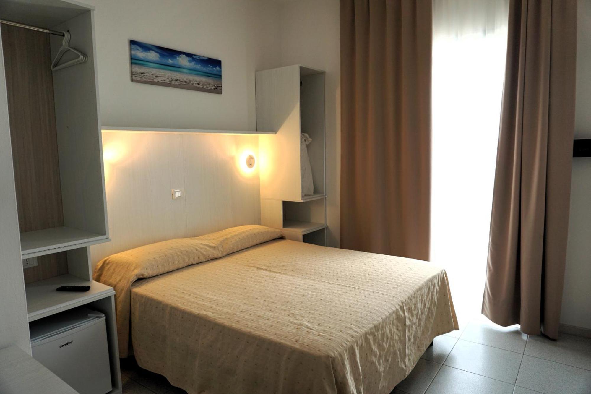Hotel Ideal 3*