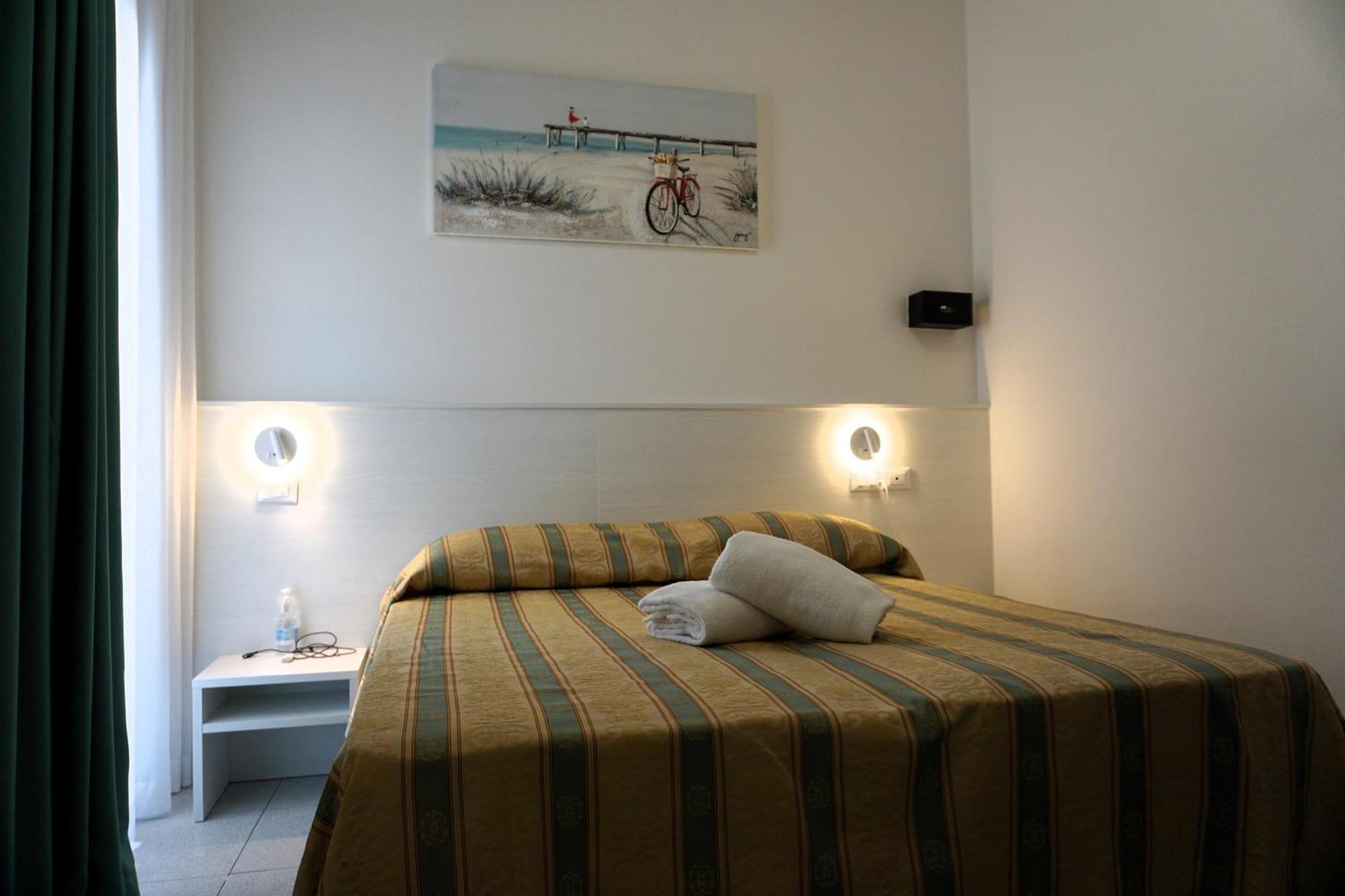 Ideal Hotel